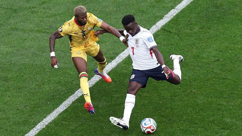 Ghana phòng ngự thấp làm Tam Sư gặp nhiều khó khăn.