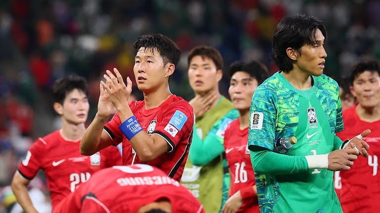 Thủ môn: Kim Seung-Gyu – 6.8 điểm. Anh đã có những pha cứu thua quan trọng để giữ hy vọng cho đội nhà. Tuy nhiên, trong bàn thua ở phút 63, cú dứt điểm của Maseko quá hiểm hóc để thủ thành này có thể cản phá.