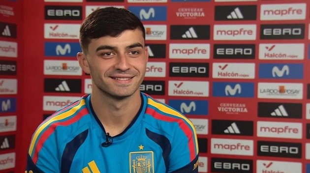 Pedri muốn Alvarez gia nhập Barcelona.