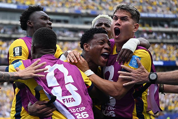 Gonzalo Plata ghi bàn ấn định tỷ số 2-1 cho Ecuador. Ảnh: Getty Images.