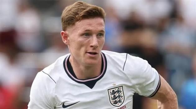 Man City đạt thoả thuận chiêu mộ Anderson.