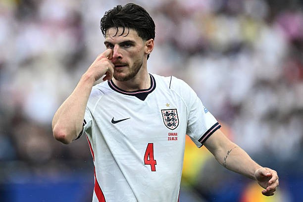Declan Rice và Reece James chưa thể tập luyện cùng tuyển Anh.