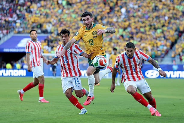 Australia đang cho thấy sự chủ động hơn so với Paraguay.