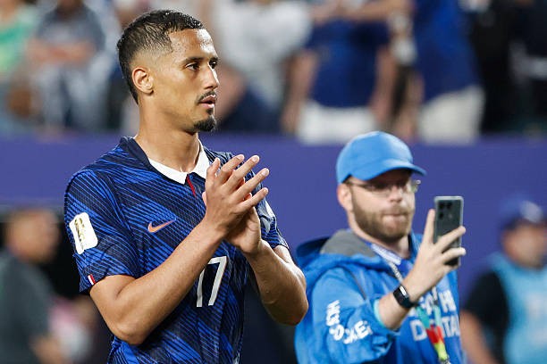 Saliba từng từ chối đề nghị chuyển nhượng của Arsenal. 