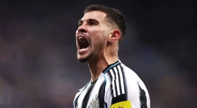 Bruno Guimaraes được Arsenal hỏi mua. Ảnh: Getty Images.