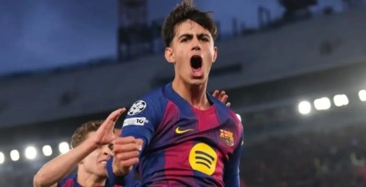 Marc Bernal muốn gắn bó lâu dài với Barca. Ảnh nguồn: Getty Images.