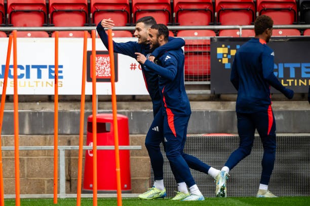 Man Utd không cần đau đầu về vị trí hậu vệ cánh 