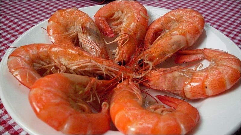 Có một số thực phẩm đại kỵ không nên ăn cùng tôm