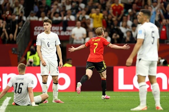 De Bruyne đặt dấu chấm hết cho hy vọng của New Zealand.