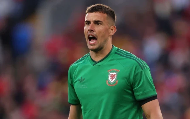 Karl Darlow không có ý định gia nhập MU.