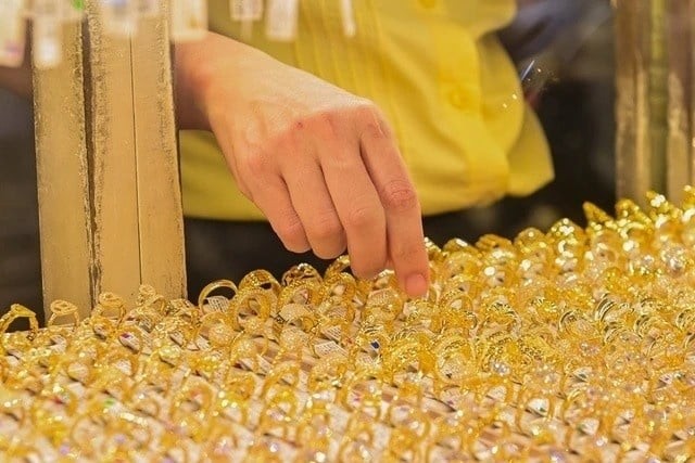 Dự báo trong phiên hôm nay, giá vàng trong nước sẽ tiếp tục duy trì đà tăng theo quán tính của thị trường thế giới.