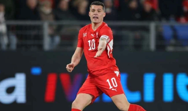 Xhaka lọt tầm ngắm Chelsea.