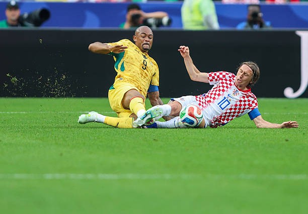 Không cần phải nói thêm quá nhiều về Modric. Anh là người tạo ra nhiều cơ hội nhất trận đấu (4 lần), đồng thời sở hữu số lần chạm bóng (102) và số đường chuyền chính xác (82) nhiều nhất so với bất kỳ cầu thủ nào khác trên sân. Đường kiến tạo ở mốc 40 tuổi 291 ngày đã chính thức đưa anh vào lịch sử giải đấu.