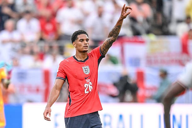 Jarell Quansah (6.7): Được đưa vào thay thế Reece James bị chấn thương, Quansah không tạo ra được mối đe dọa tấn công tương tự người đàn anh. Anh trở thành hậu vệ phải tiếp theo của tuyển Anh dính chấn thương và buộc phải rời sân ngay sau phút 60: Ảnh: Getty Images