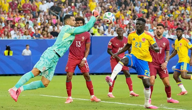 Diogo Costa (8.1 điểm): Cầu thủ xuất sắc nhất trận đấu, thi đấu cực kỳ tập trung và thực hiện tới 6 pha cản phá xuất thần để cứu thua cho đội nhà. Nếu không có phong độ chói sáng của anh, Bồ Đào Nha chắc chắn đã phải trắng tay.
