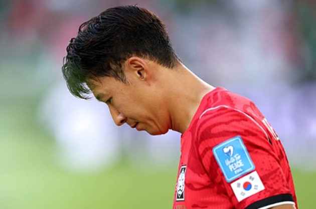 Son Heung-min và các đồng đội bất lực.