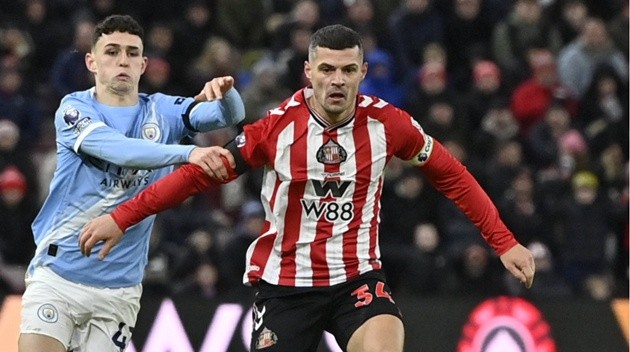 Xhaka có thể gia nhập Chelsea từ Sunderland. (Ảnh: Sky Sports)