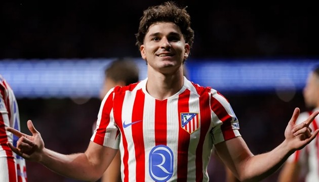 Barca muốn sở hữu Julian Alvarez ngay mùa hè 2026.