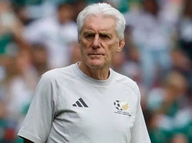Hugo Broos bỏ ngỏ tương lai. Ảnh: FIFA.