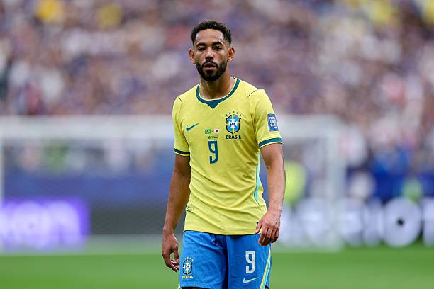 Matheus Cunha (6.5): Thi đấu năng nổ trong hiệp một với các cú sút xa trước khi lùi sâu nhường chỗ cho Endrick. Tầm ảnh hưởng của tiền đạo thuộc biên chế Manchester United giảm sút đáng kể và bị thay ra ở phút 66. Ảnh: Getty Images.