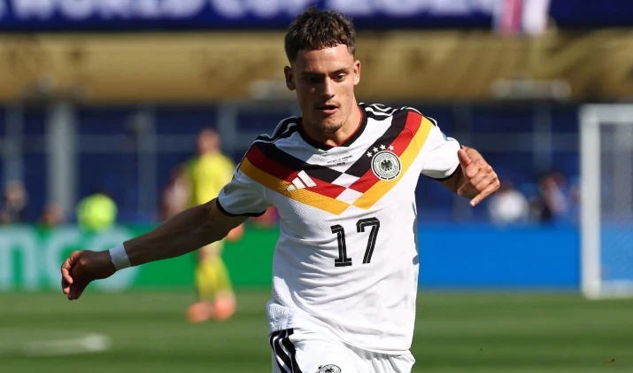  Florian Wirtz – 7.3 điểm. Hầu hết các pha lên bóng nguy hiểm nhất của Đức đều qua chân Wirtz. Đường kiến tạo chuẩn xác cho Havertz gỡ hòa cho thấy nhãn quan chiến thuật tuyệt vời của anh. 