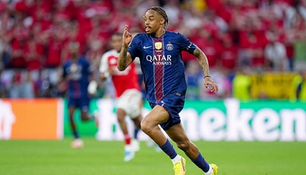 PSG giữ chân Bradley Barcola.