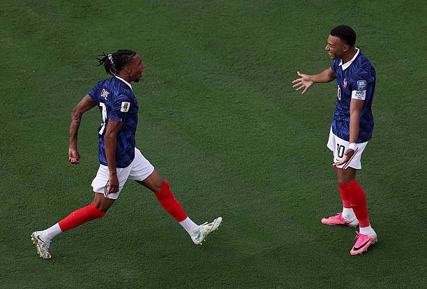 Kylian Mbappe và Michael Olise bùng nổ trong trận đấu với Thụy Điển.