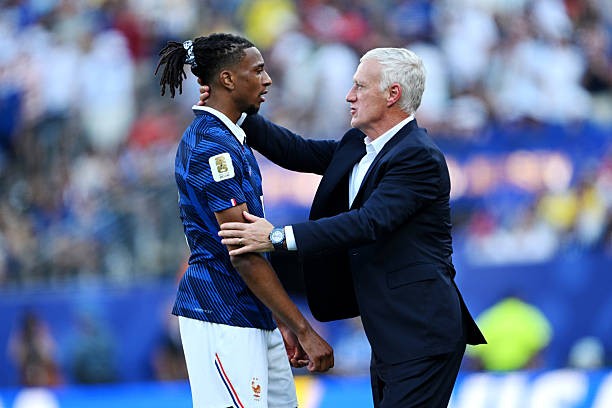 Didier Deschamps đang trao sự tự do cho các học trò. Ảnh: Getty Images