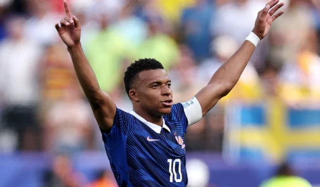Mbappe chói sáng trong màu áo Pháp. Ảnh: Getty Images.