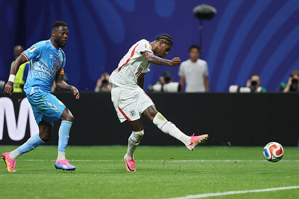 Rashford lẫn Madueke đều không đáp lại niềm tin của Tuchel. 