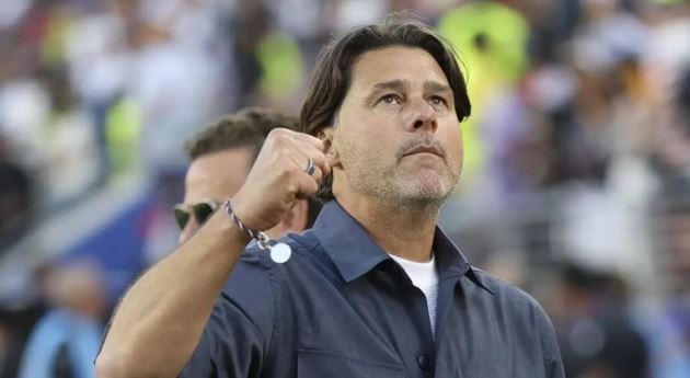  HLV Pochettino không hài lòng với thẻ đỏ dành cho Balogun.