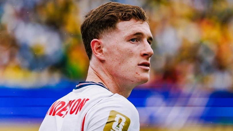 Elliot Anderson chính thức gia nhập Man City. Ảnh: Manchester City FC.