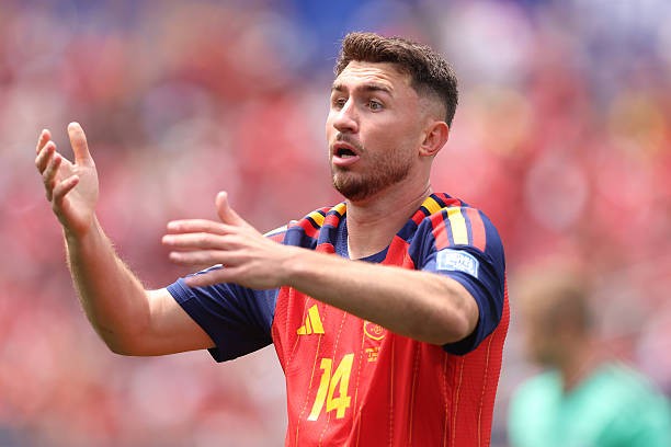 Aymeric Laporte (7.3): Có một ngày thi đấu tương đối thảnh thơi khi hàng công đối phương không gây ra quá nhiều áp lực. Ảnh: Getty Images Anh kiểm soát bóng tốt và thực hiện các đường chuyền luân chuyển trạng thái rất mượt mà và chính xác. Ảnh: Getty Images