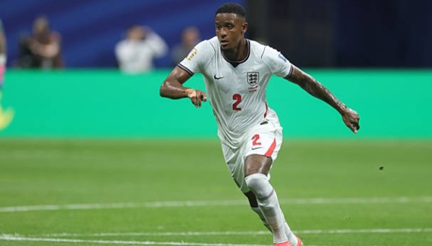 Ezri Konsa lọt vào tầm ngắm Arsenal.