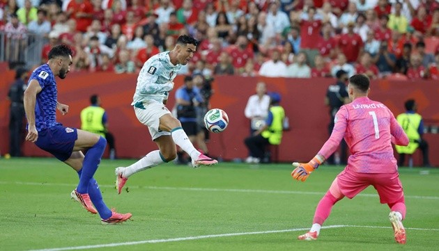 Ronaldo trải qua nhiều cung bậc cảm xúc trước Croatia. (Ảnh: The Athletic)