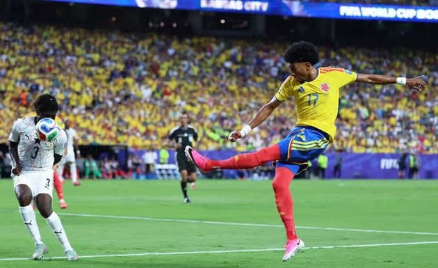 Colombia dứt điểm nhiều nhưng chưa thể ghi bàn thứ 2. (Ảnh: The Athletic)