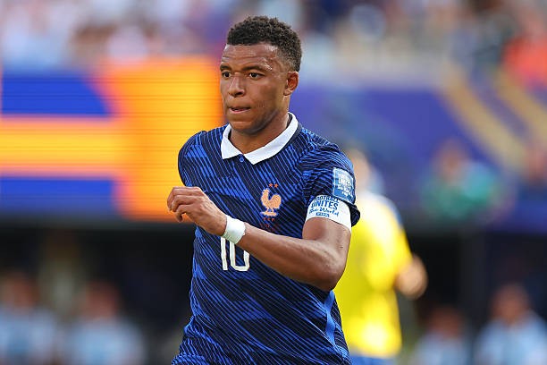 Tuyển Pháp đang bay cao cùng Kylian Mbappe.