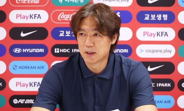 HLV Hong Myung-bo tuyên bố ý định từ chức ở ĐTQG. (Ảnh: Yonhap)