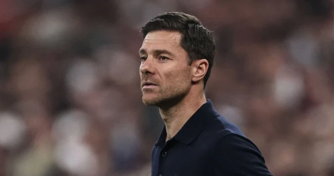 Alonso liệu có nên chiêu mộ Ayyoub Bouaddi? Ảnh: Getty Images.