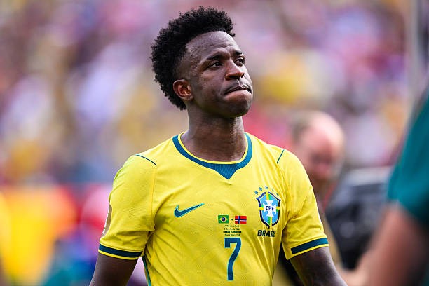 Vinicius Junior tiết lộ lý do Bruno Guimaraes được lựa chọn đá phạt đền. Ảnh: Getty Images