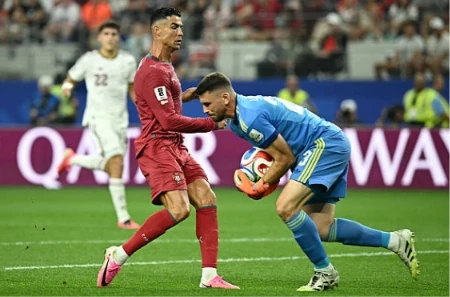 Unai Simon (6.3): Làm tốt nhiệm vụ bảo vệ khung thành dù không phải đối mặt với quá nhiều áp lực. Thủ thành của Athletic Bilbao duy trì sự tập trung cao độ trong các tình huống bóng bổng và phân phối bóng ổn định, giúp đội nhà thoát pressing hiệu quả từ tuyến dưới.