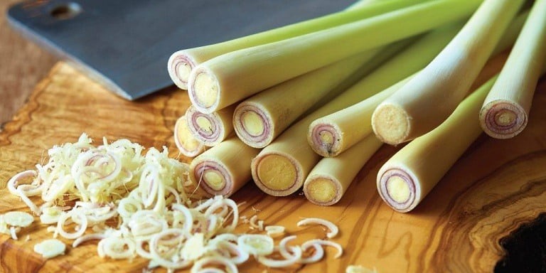 Kết hợp với nguyên liệu khử tanh khi nấu

