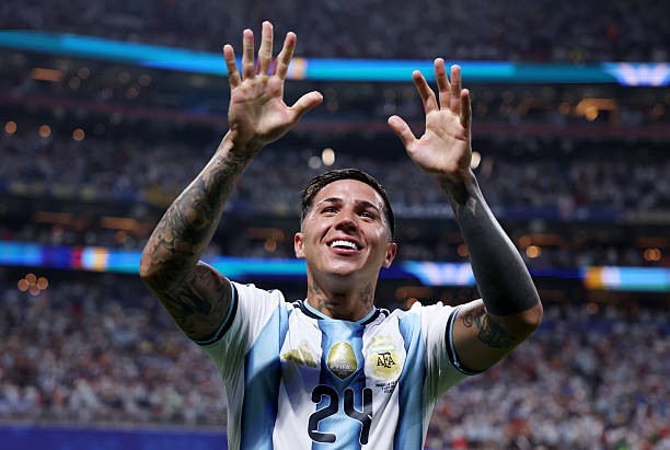 Enzo Fernandez tỏa sáng trong trận đấu với Ai Cập. Ảnh: Getty Images