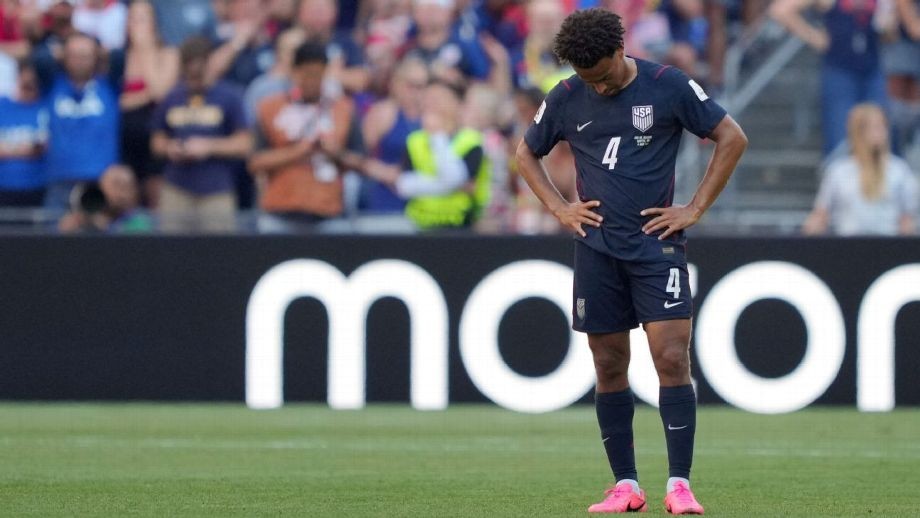 Tuyển Mỹ đã bị loại khỏi World Cup sau trận thua đậm. Ảnh: Getty.