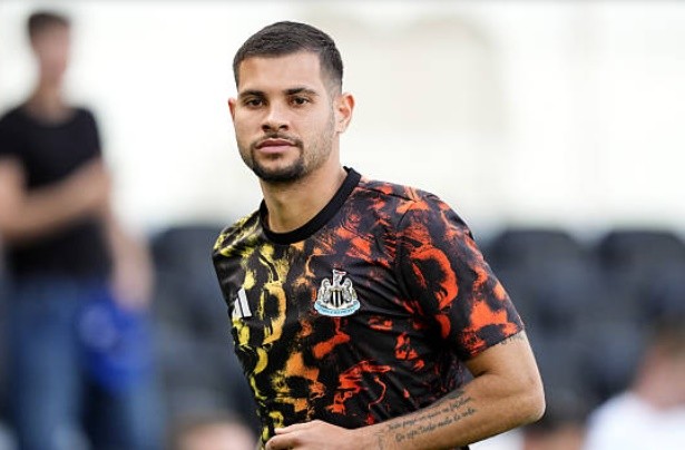 Viễn cảnh để mất cả 3 trụ cột trong 1 mùa hè đang hiển hiện trước mắt Newcastle. Ảnh: Getty Images.