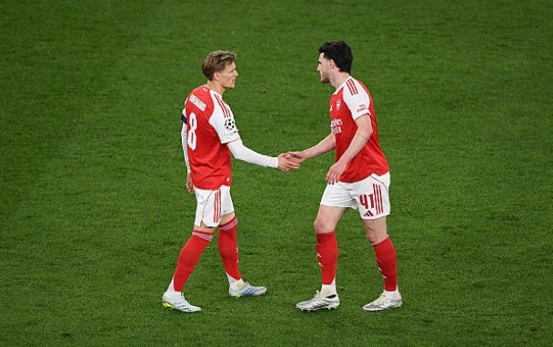 2 người đồng đội thân thiết tại Arsenal sẽ có màn chạm trán ở sân chơi World Cup. Ảnh: Getty Images.