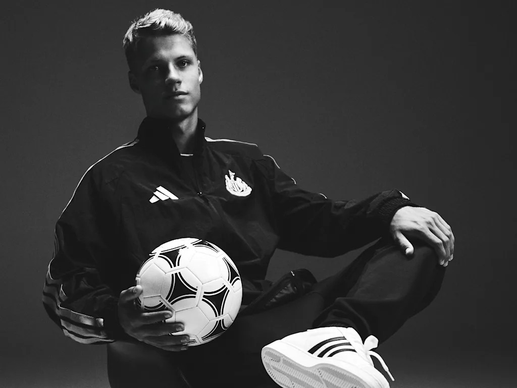 Sean Steur chính thức khoác áo Newcastle United. Ảnh: Newcastle United FC.