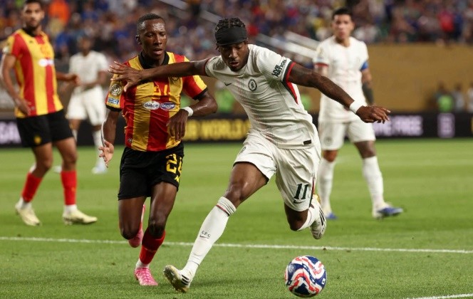 Mùa hè năm ngoái, Chelsea cũng từng bán Madueke cho Arsenal với mức giá tương đương vụ Santos. Ảnh: Getty Images.