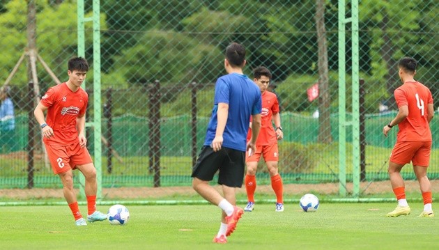 Duy Mạnh trở lại tập luyện cùng ĐT Việt Nam. (VFF)