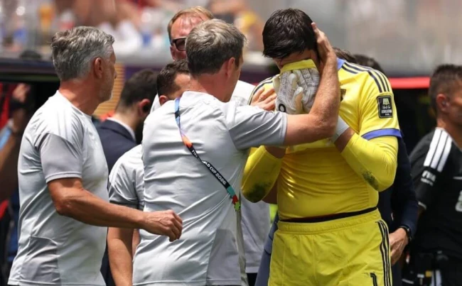 Bỉ tổn thất lớn khi Courtois rời sân vì chấn thương. Ảnh: Getty Images.